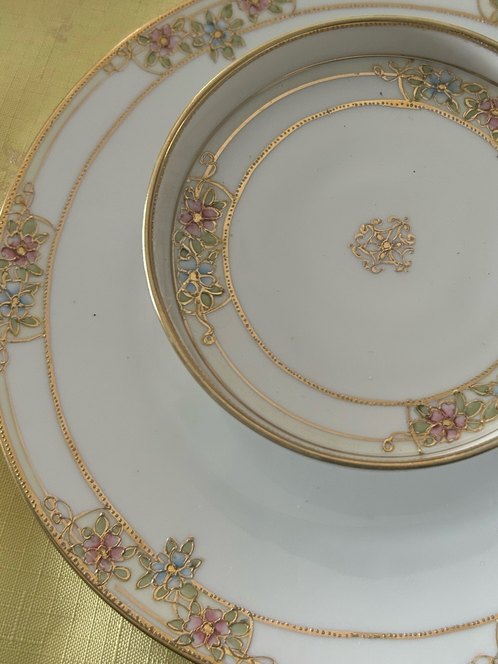 EXQUISITE dish is a vintage NIPPON  porcelain likely1891 -1921.